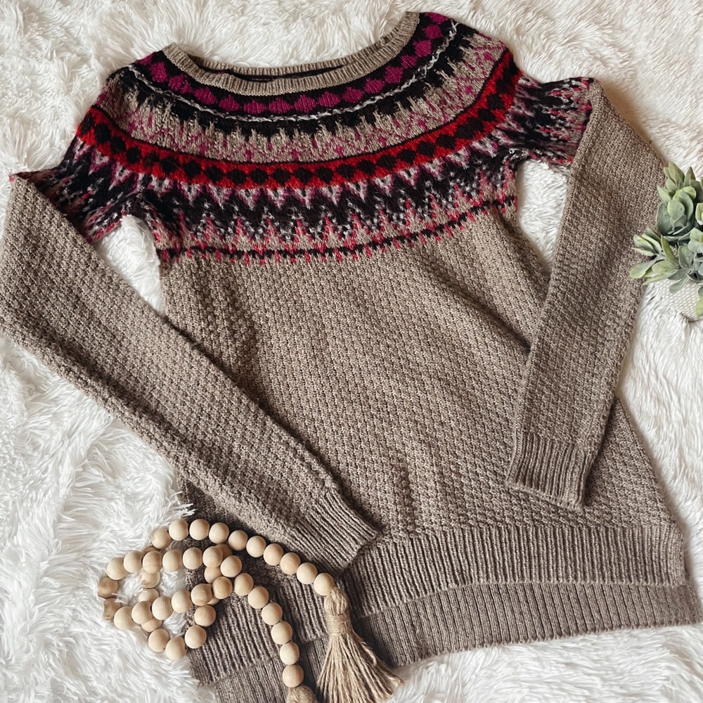 Maurices sweater